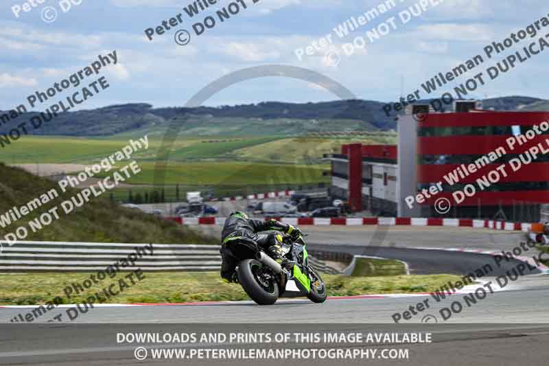 cadwell no limits trackday;cadwell park;cadwell park photographs;cadwell trackday photographs;enduro digital images;event digital images;eventdigitalimages;navarra;no limits trackdays;peter wileman photography;racing digital images;trackday digital images;trackday photos